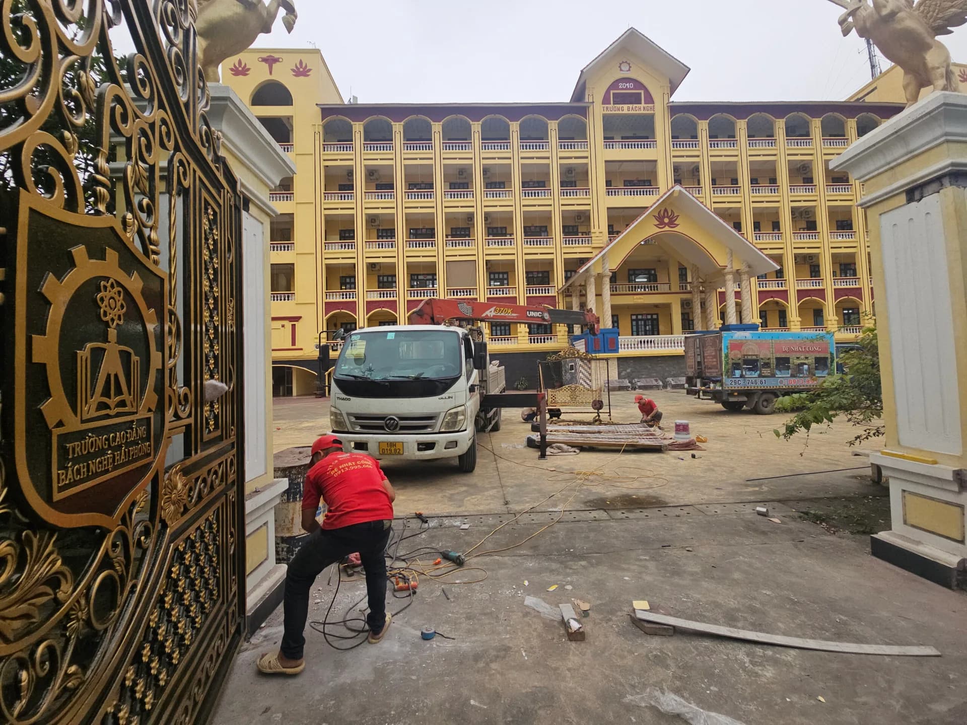 Đệ Nhất Cổng Thi Công Cổng Và Hàng Rào Trường Cao Đẳng Bách Nghệ – Hải Phòng