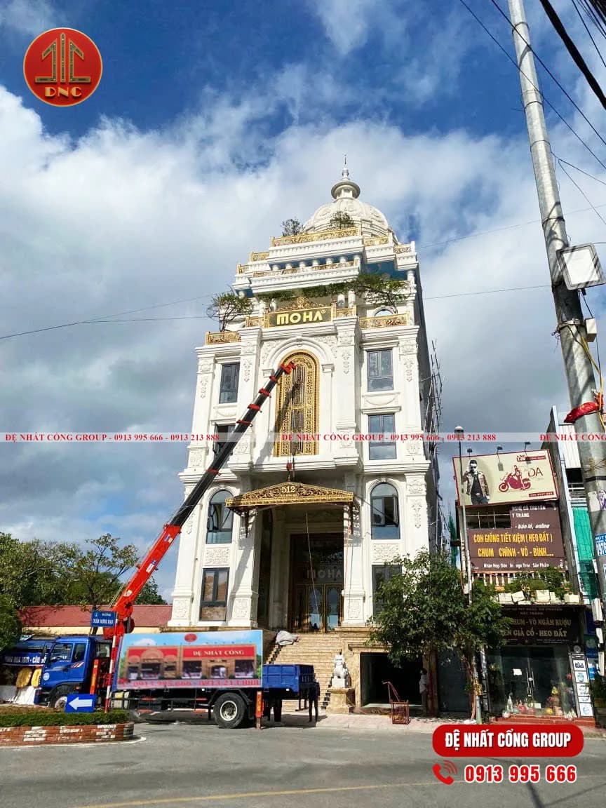 Đệ Nhất Cổng Thi Công Nhôm Đúc Tòa Nhà Moha Nam Định