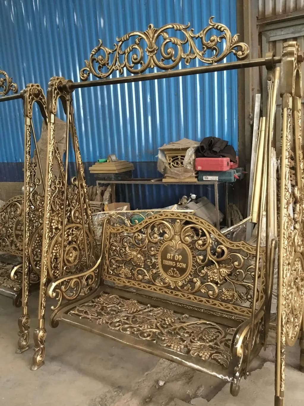 Mẫu Xích Đu Nhôm Đúc Cao Cấp