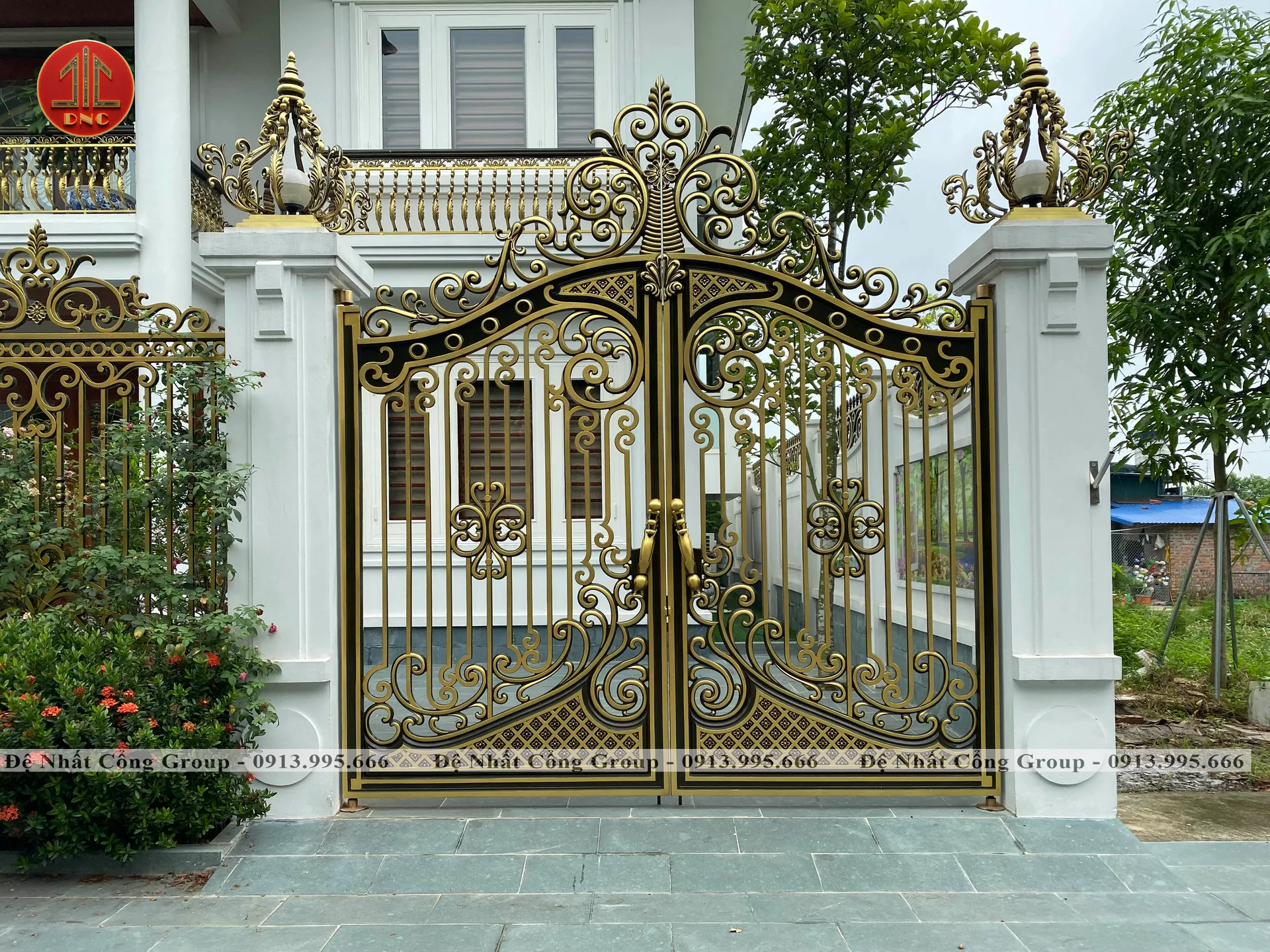 Cổng nhôm đúc cho biệt thự